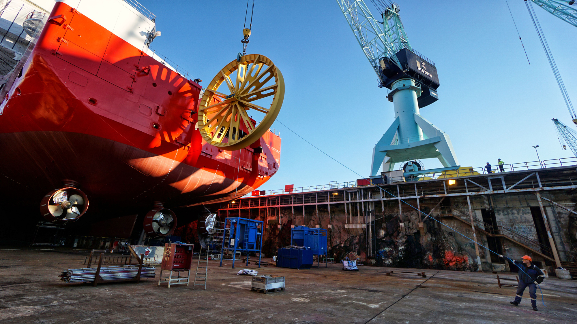 The first lay wheel about to be installed, photo by Daniel Osnes.