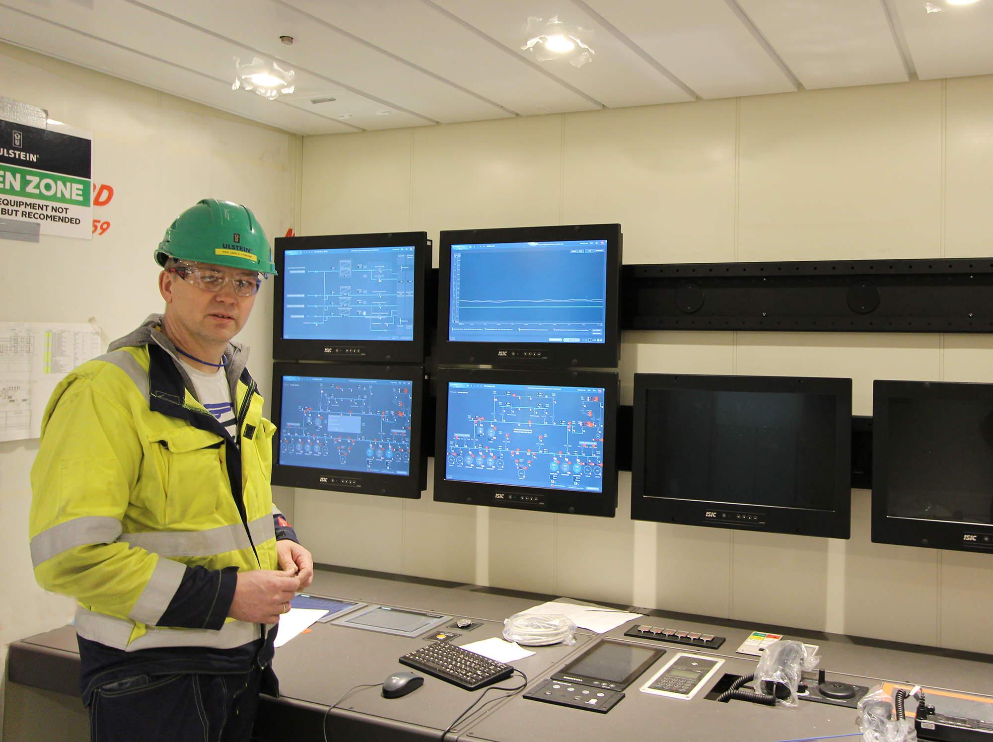 - Kvalitet i alle ledd, seier Per Jarle Ytrebø i Ulstein Elektro Installasjon om IAS-systemet på Nexans Aurora.